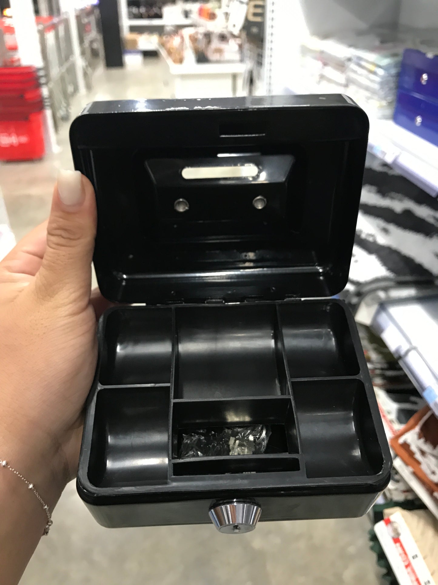 Caja De Metal