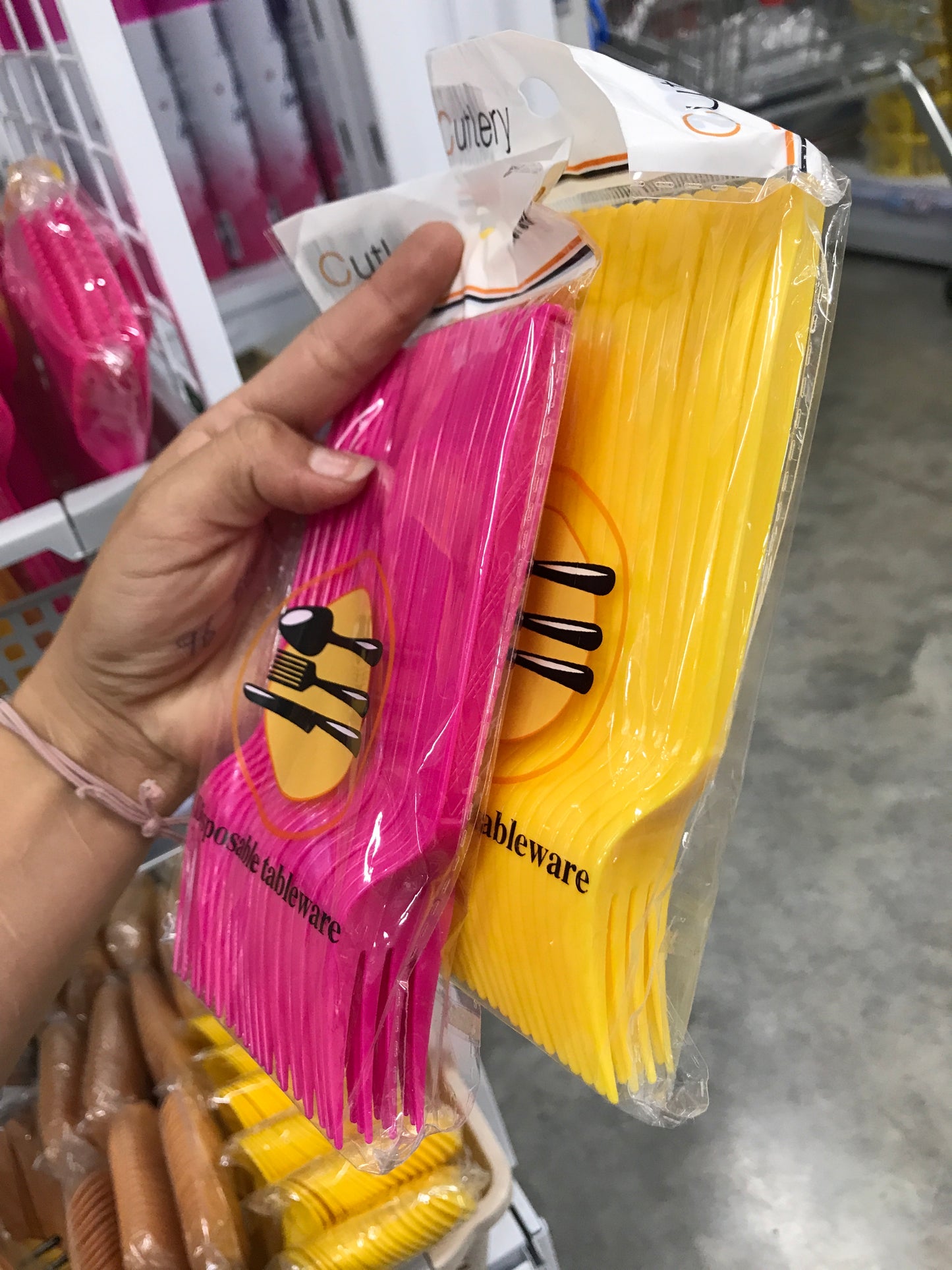 Cubiertos de plástico