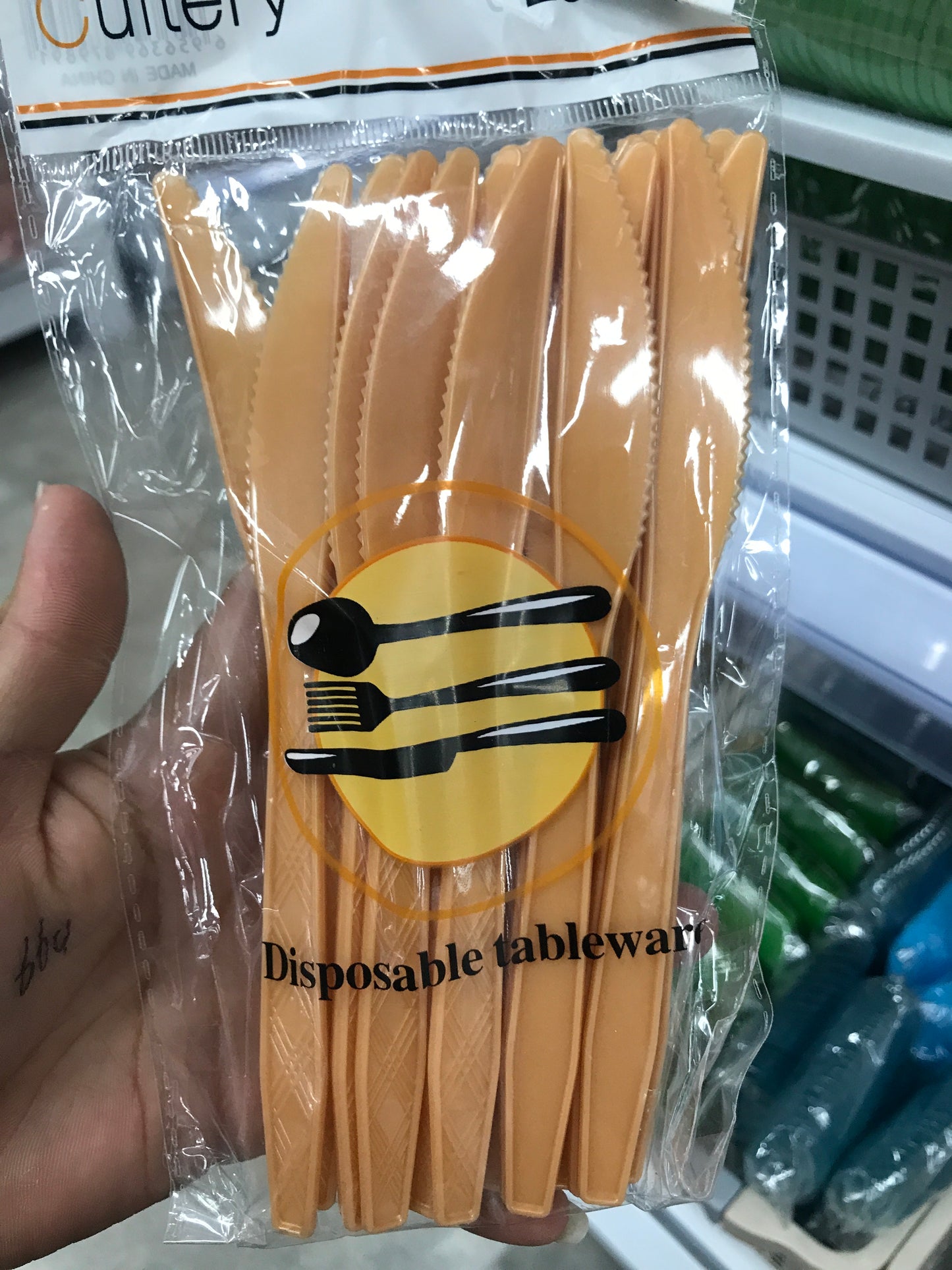 Cubiertos de plástico