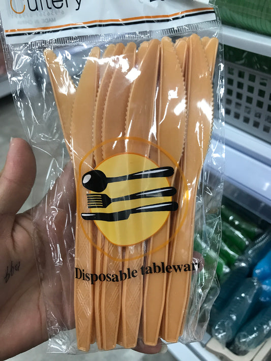 Cubiertos de plástico