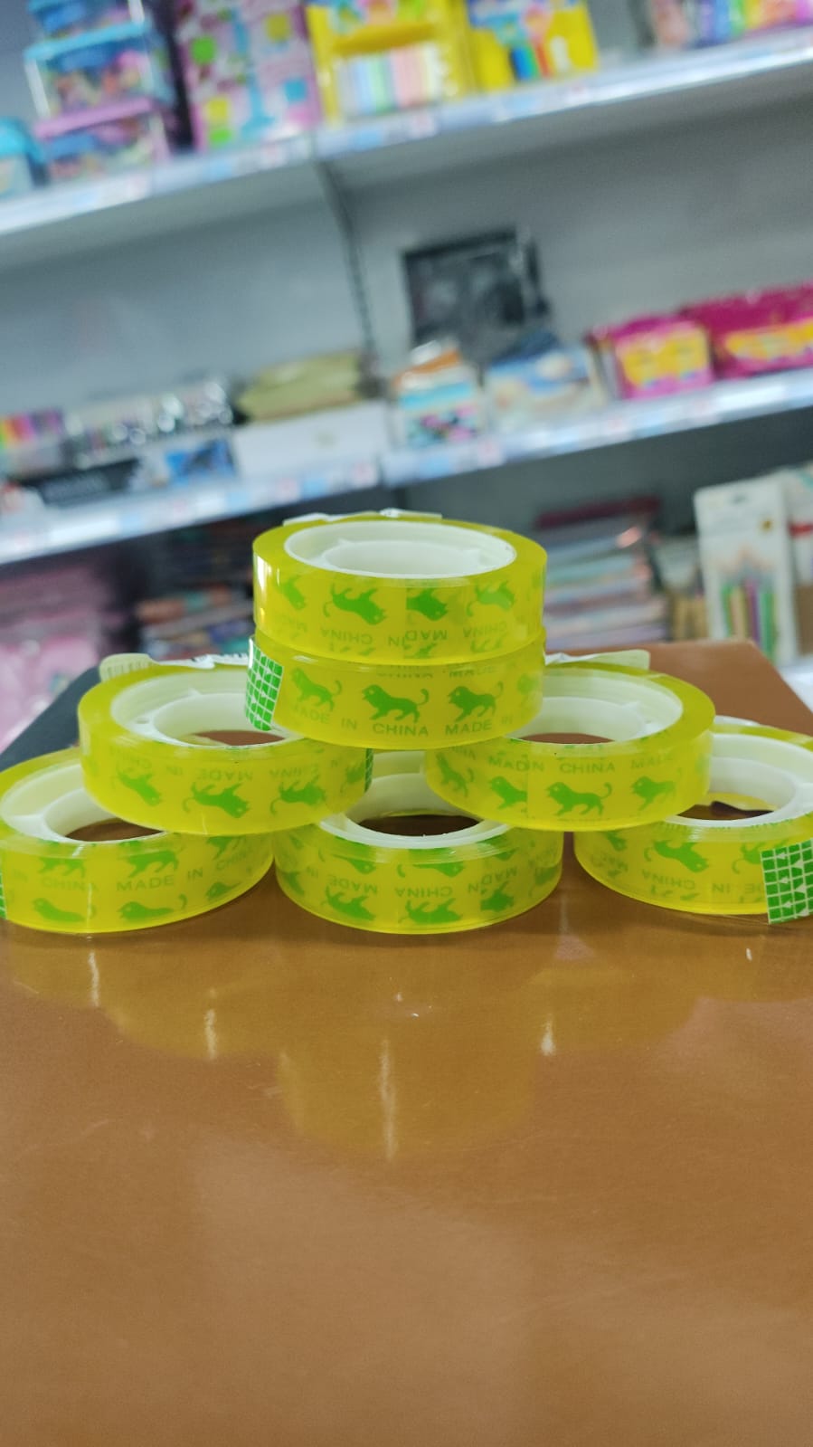 Tape transparente pequeño