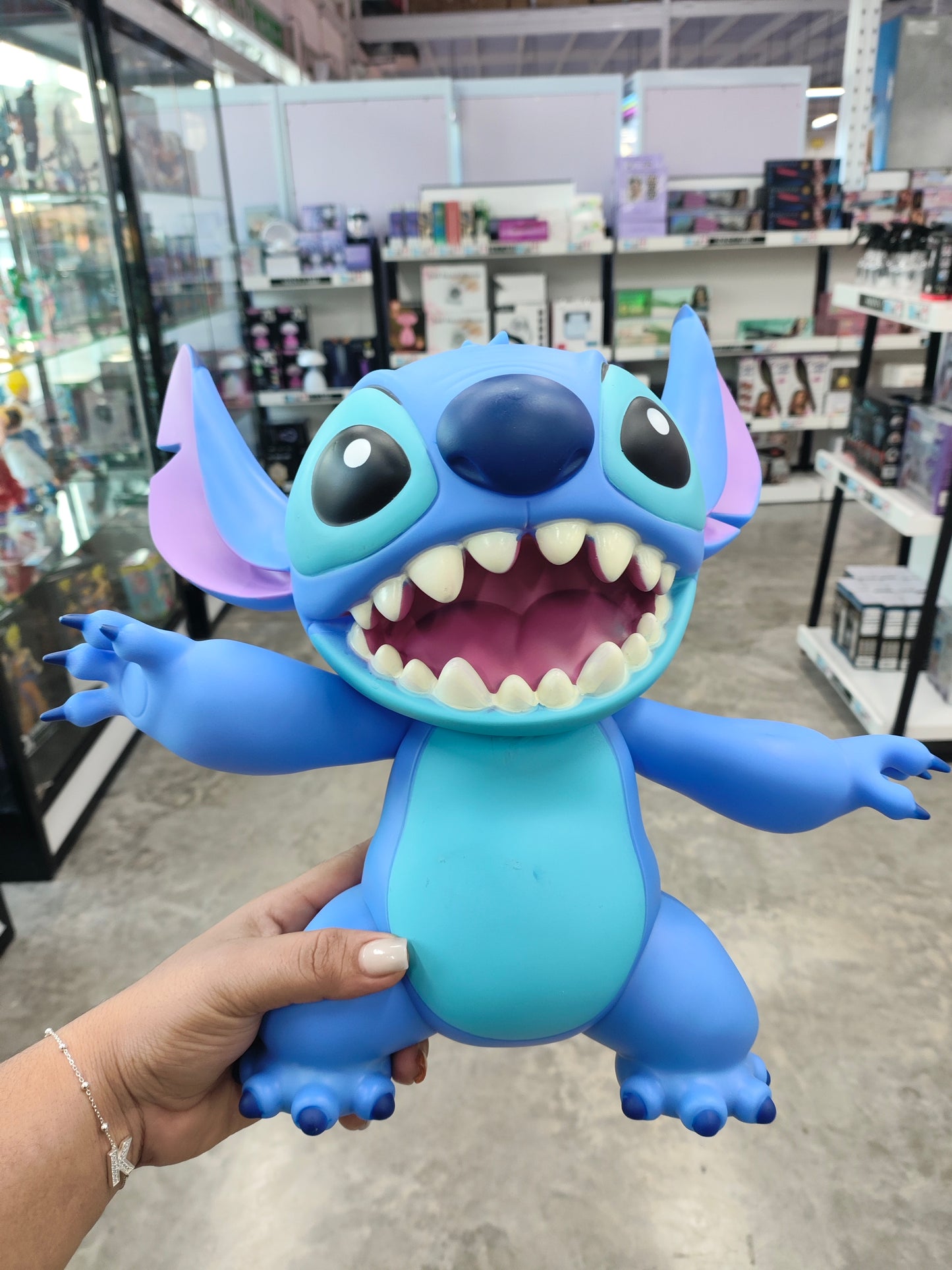 Stitch Cool Model
